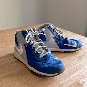 Nike Team Hustle D7 Size 3 Blue and Grey High Top Basketball Sneakers